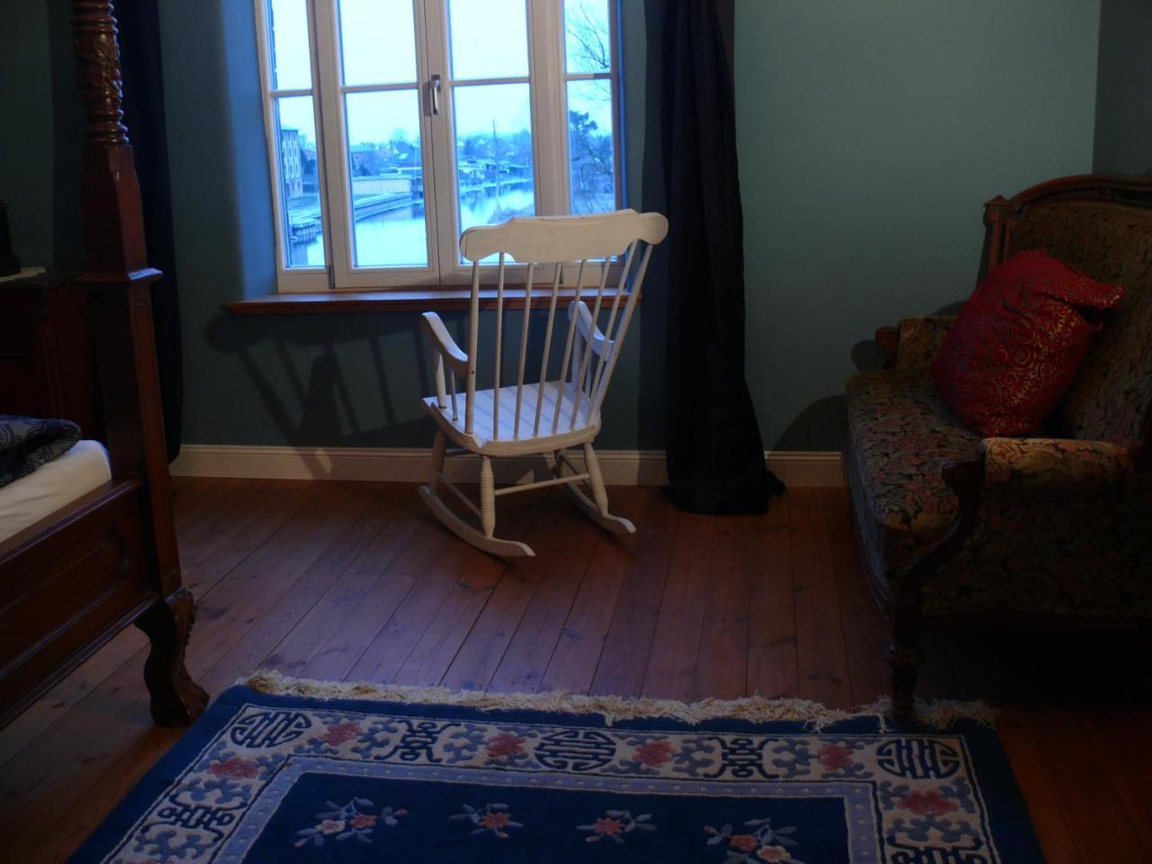 B&B Muehlenvilla Am Buetzower Hafen Екстериор снимка